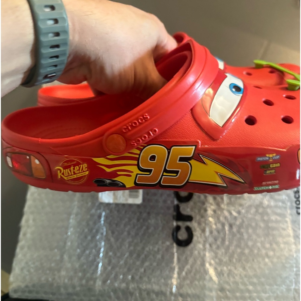 DISNEY/PIXAR LIGHTNING MCQUEEN ADULT CLOG CROCS